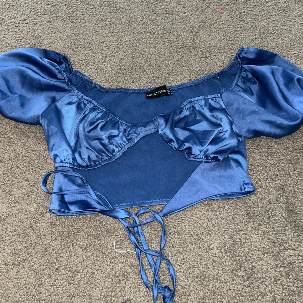 Pretty little thing crop top!?